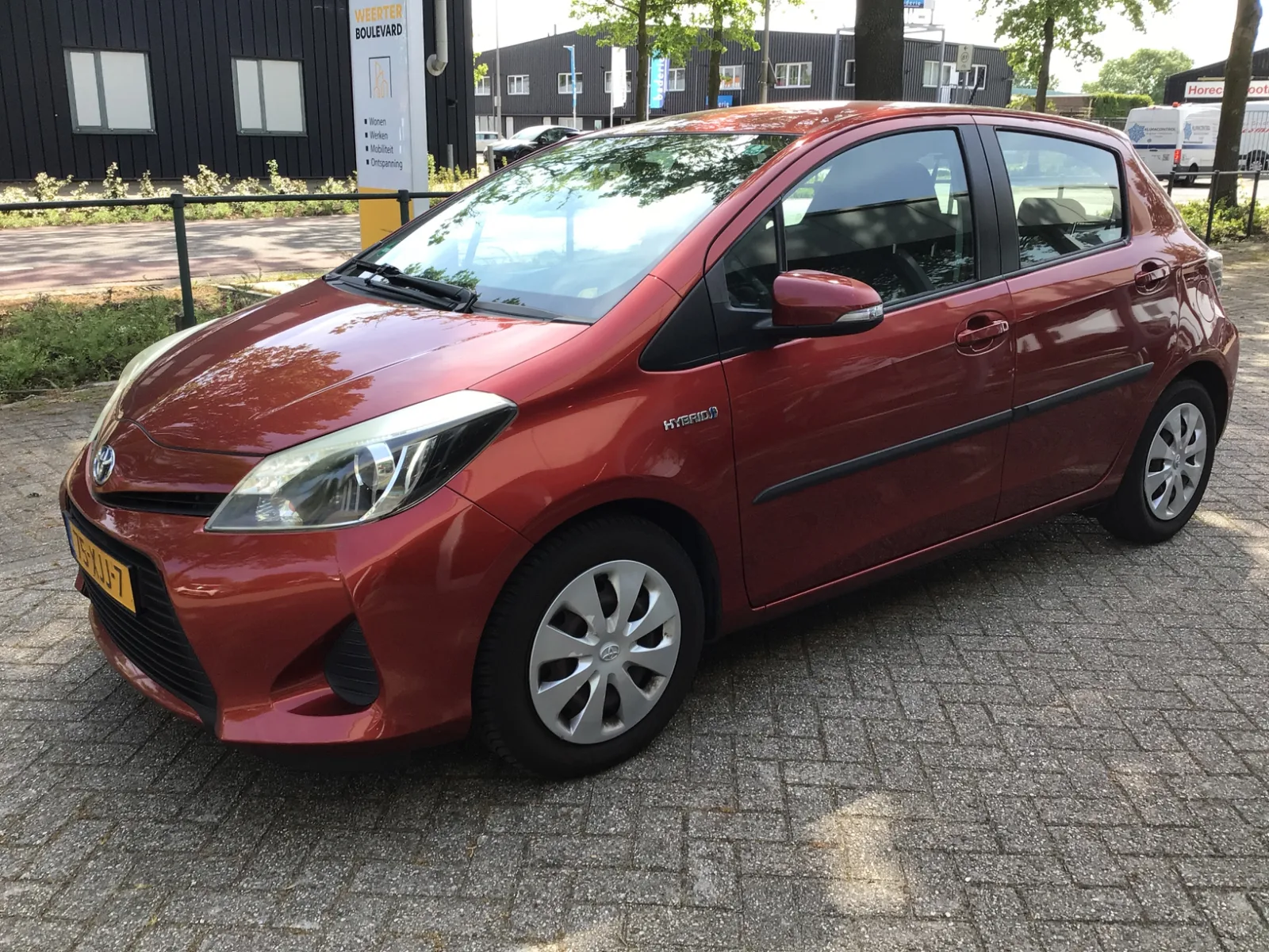 Toyota Yaris (2012) — foto 1