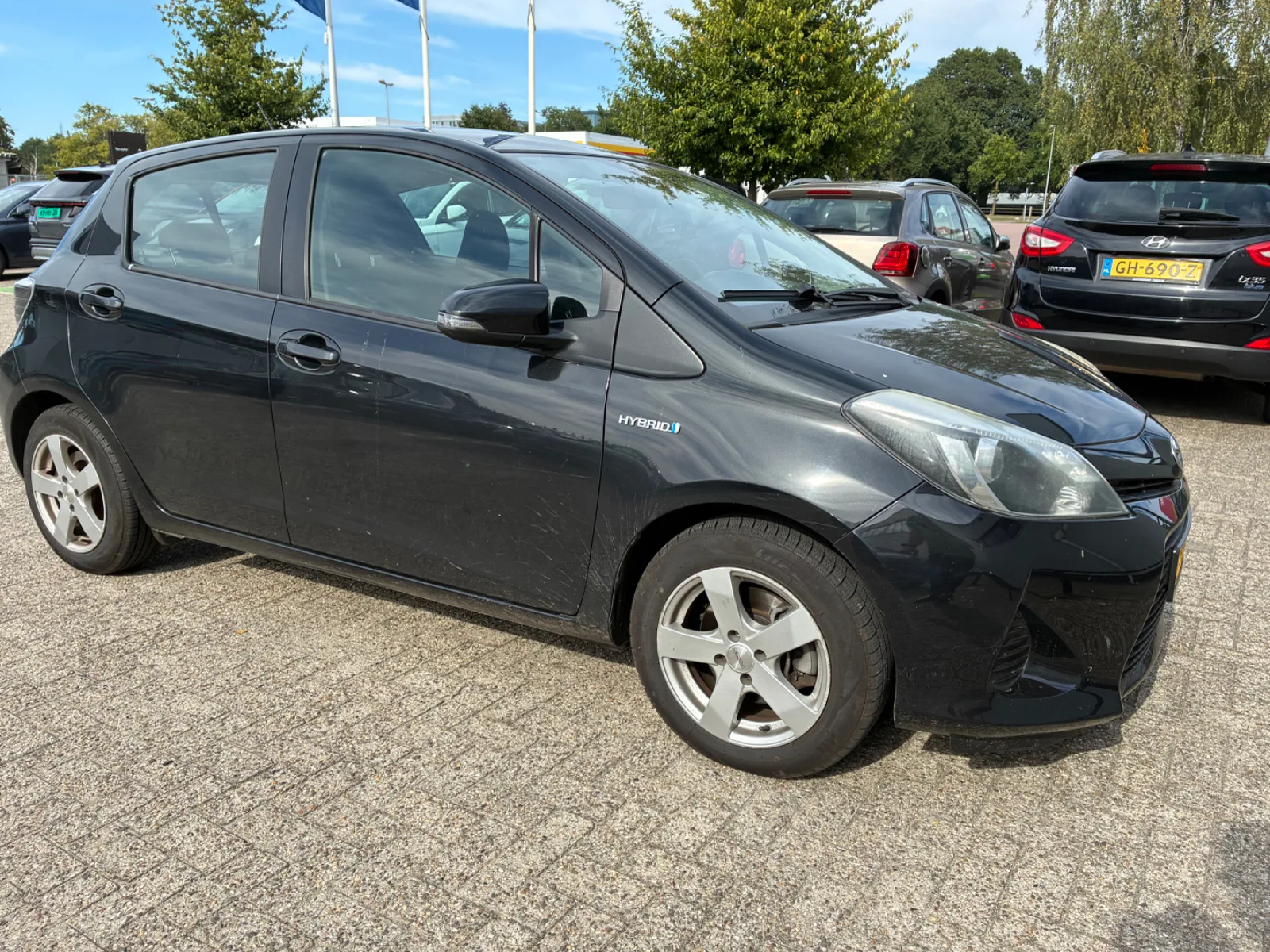 Toyota Yaris (2013) — foto 1