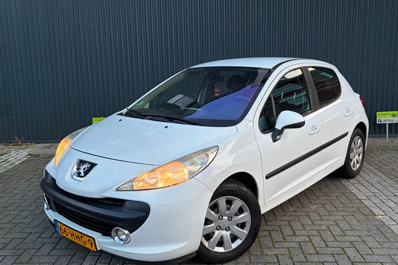 Peugeot 207 (2008)