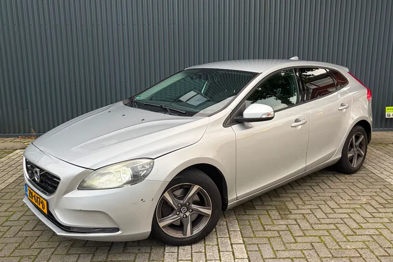 Volvo V40 (2015)