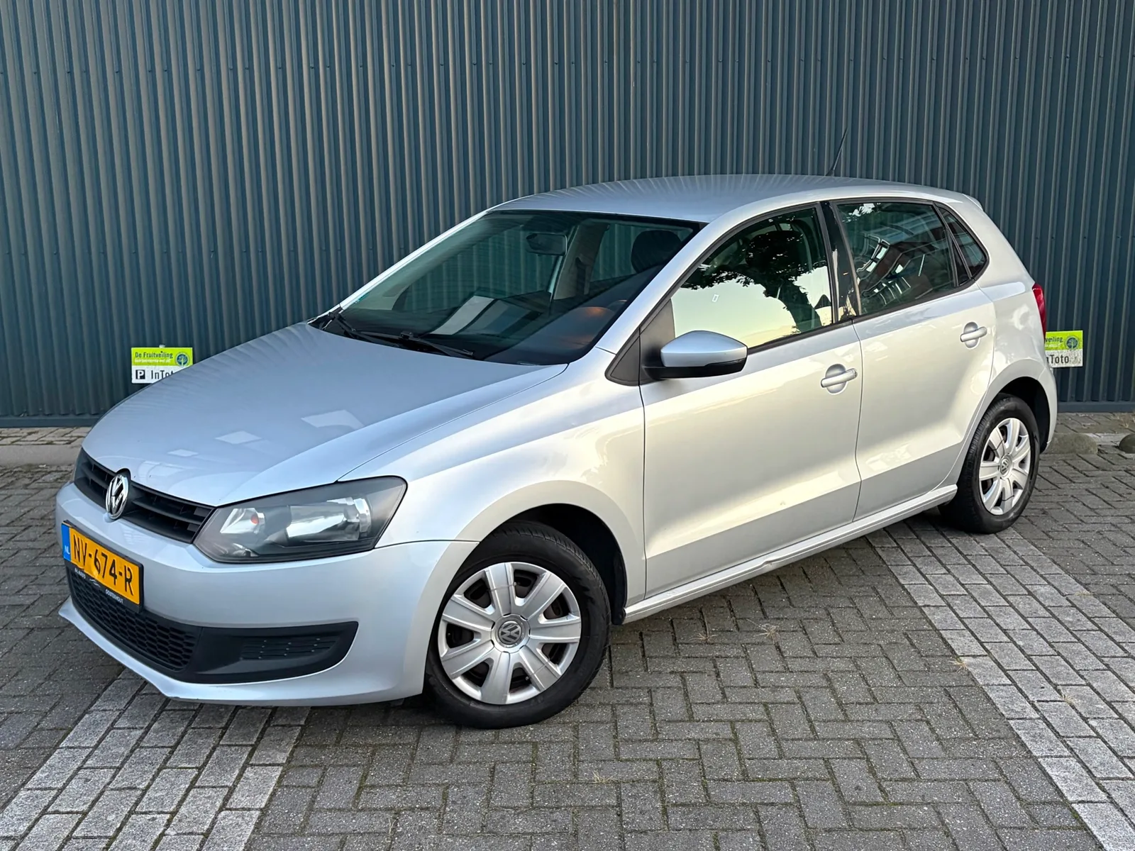 Volkswagen Polo (2010) — foto 1