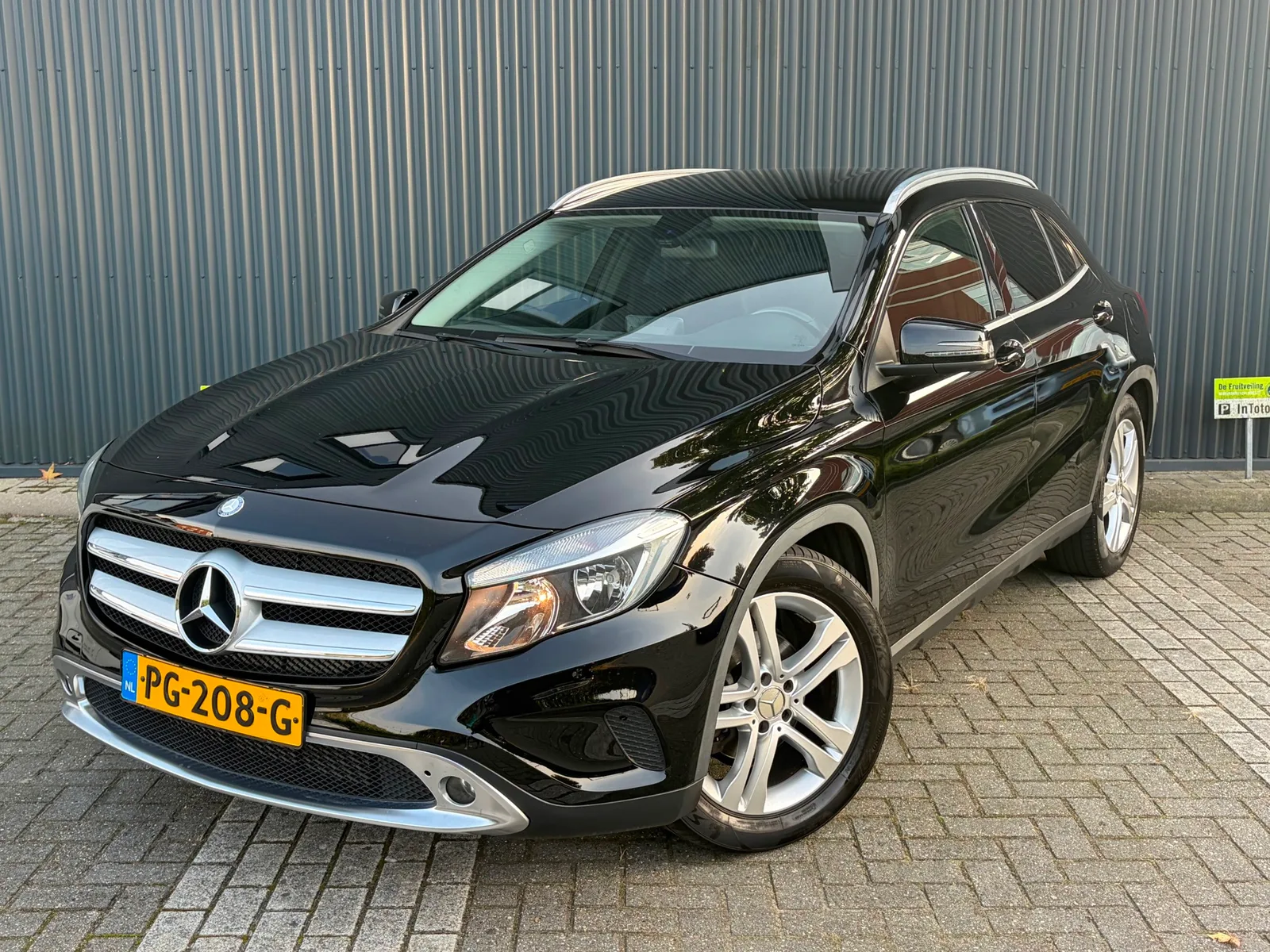 Mercedes-Benz GLA-Klasse (2015) — foto 1
