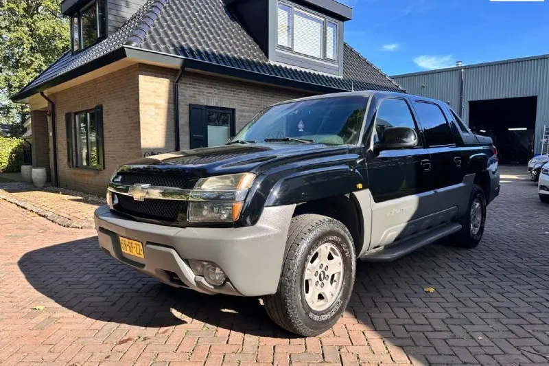 Chevrolet Avalanche (2002)