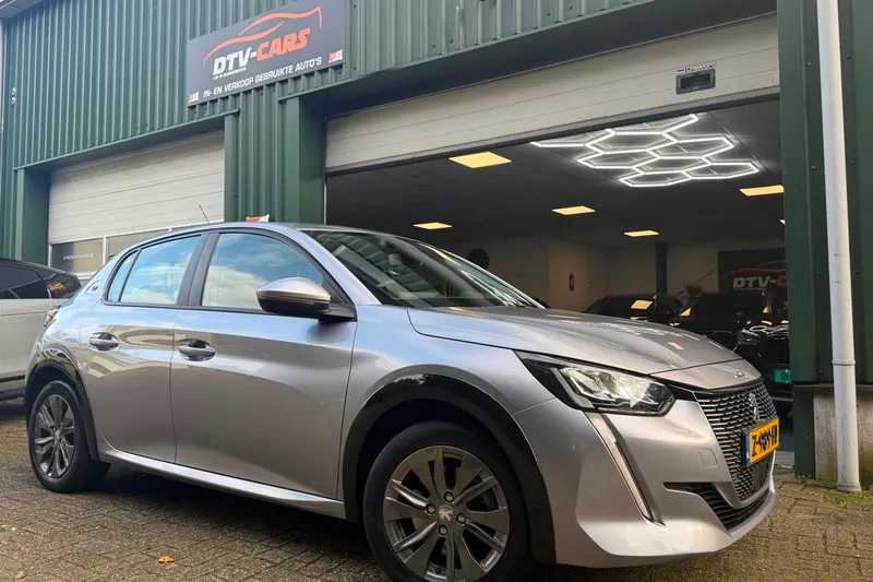 Peugeot e-208 (2021)