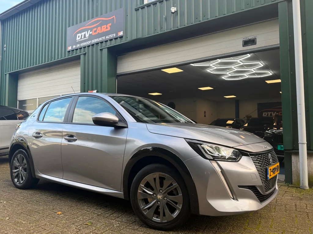 Peugeot e-208 (2021) — foto 1