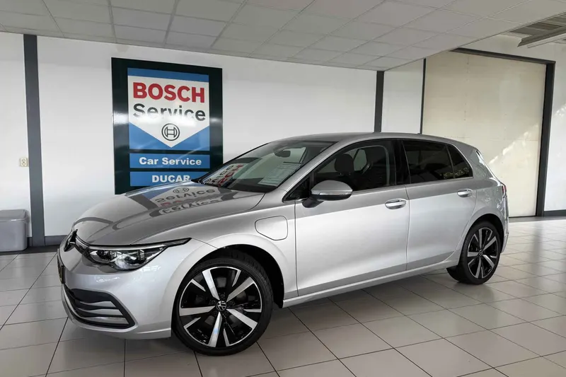 Volkswagen Golf (2021)