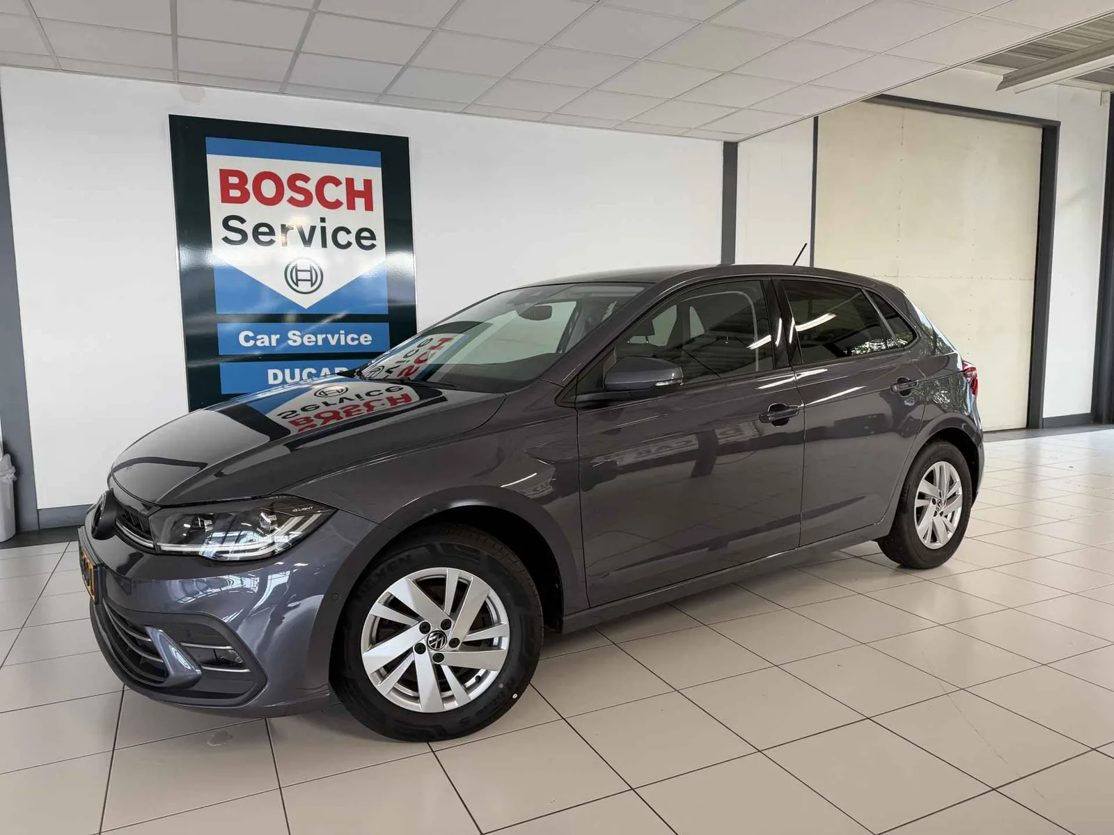Volkswagen Polo (2023) — foto 1