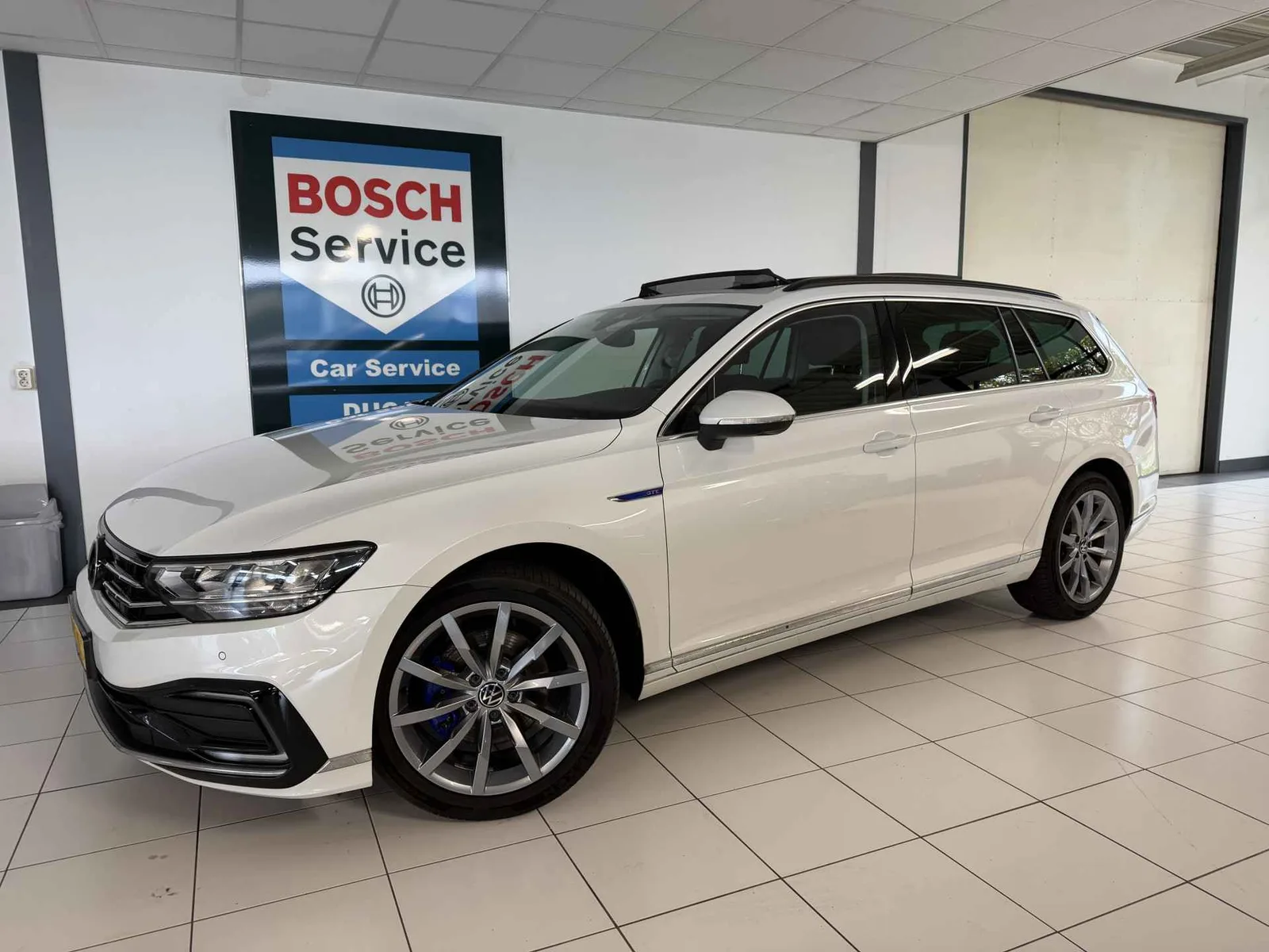 Volkswagen Passat (2021) — foto 1