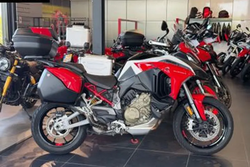 Ducati Multistrada V4S (2021)