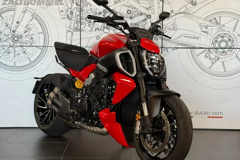 Ducati Diavel V4 (2026)