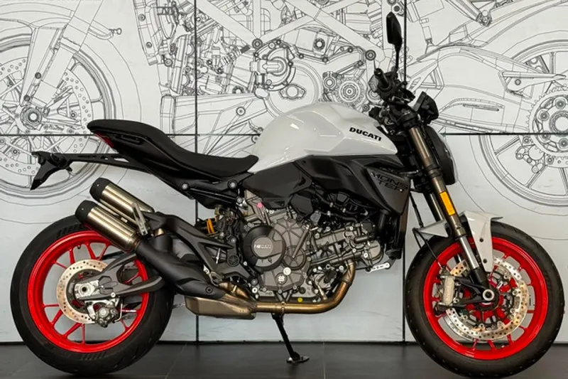 Ducati Monster V2 (2026)