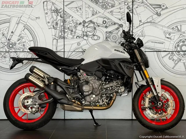 Ducati Monster V2 (2026) — foto 1