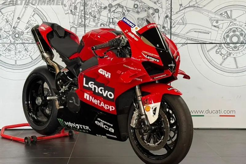 Ducati Panigale V4 (2024)
