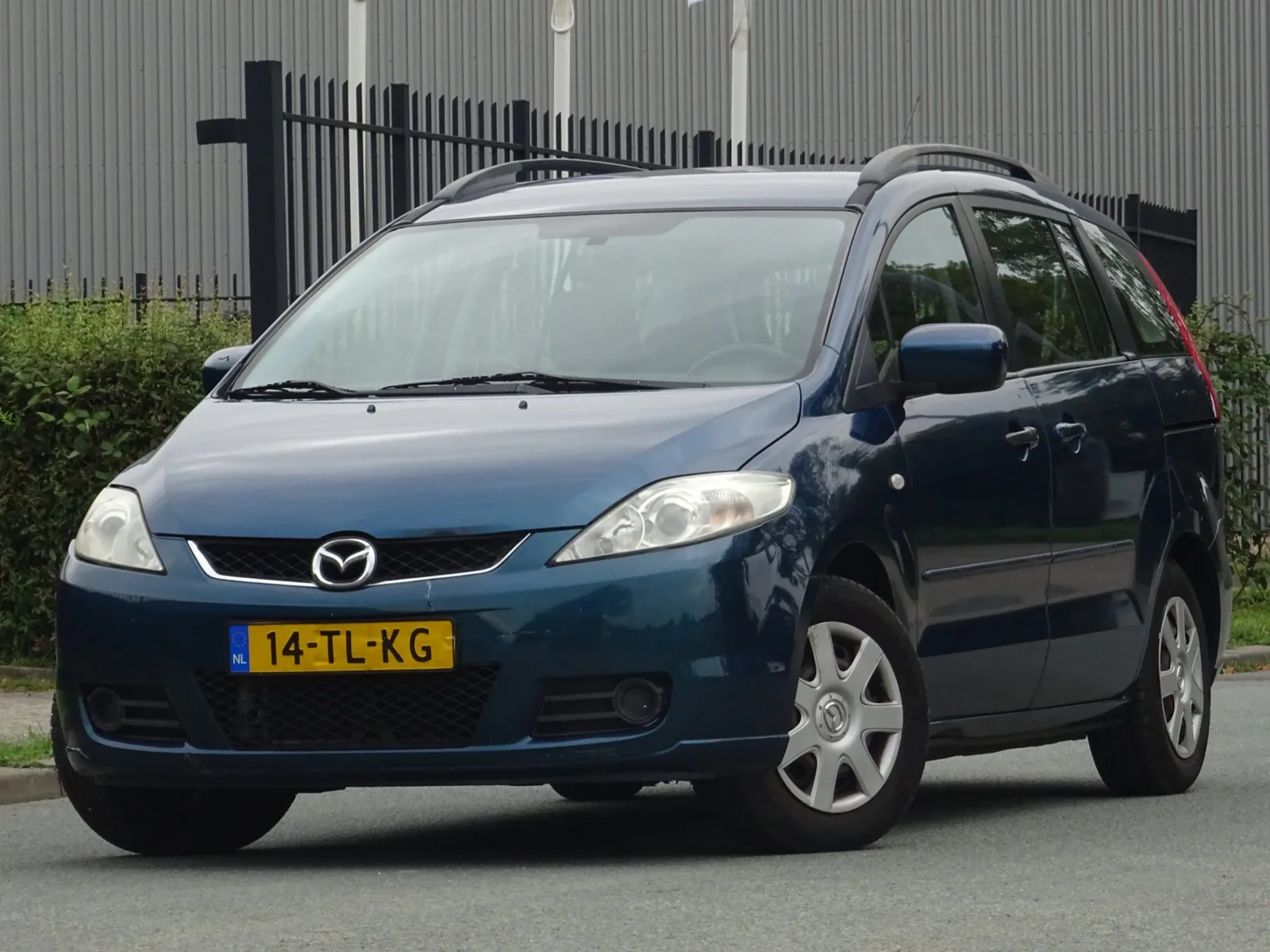 Mazda 5 (2006) — foto 1