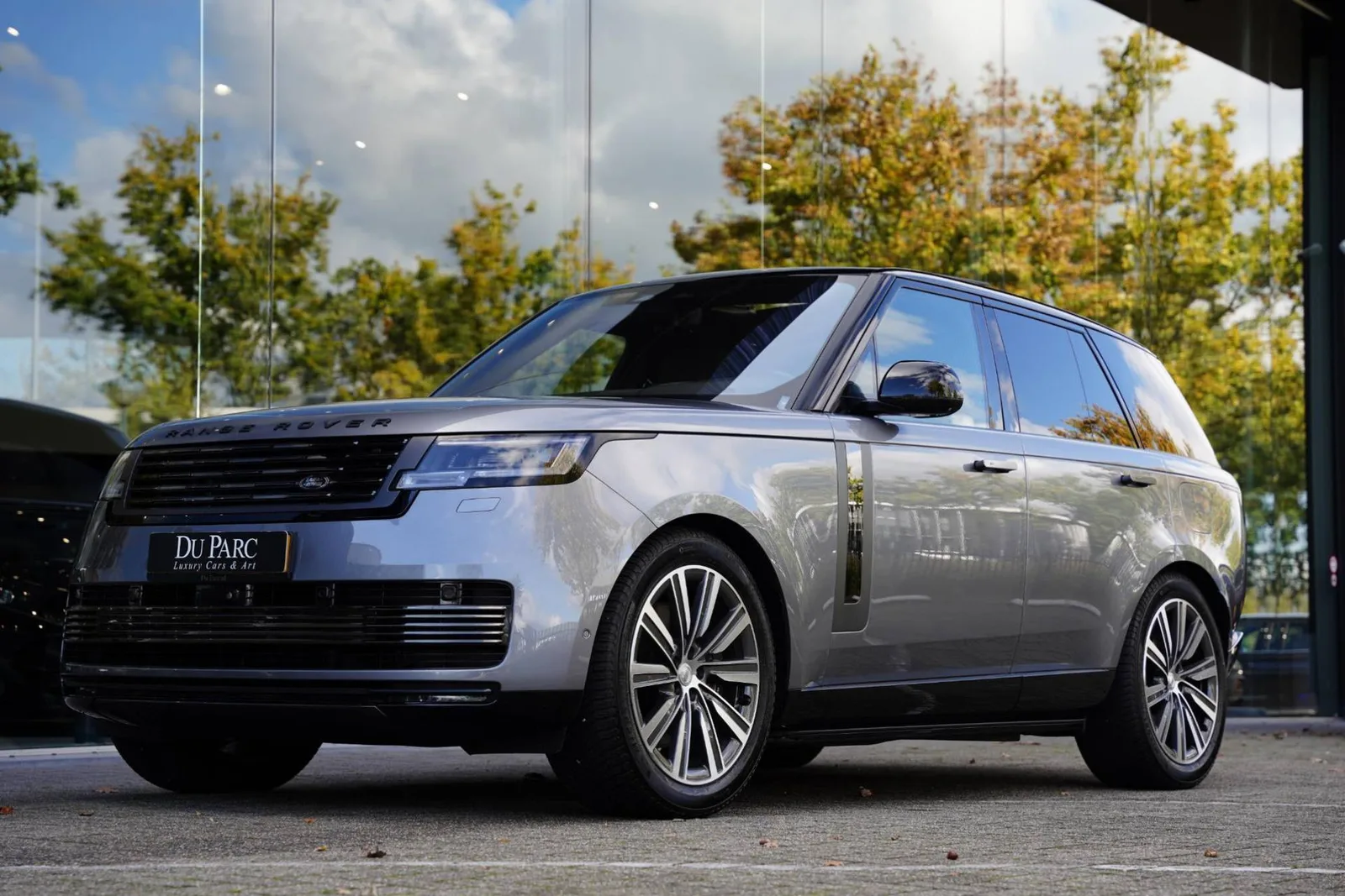 Land Rover Range Rover (2024) — foto 1