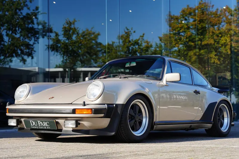 Porsche 911 (1976)