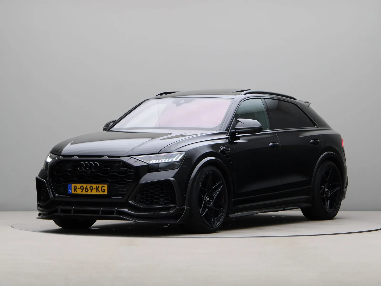 Audi RS Q8 (2022) — foto 1