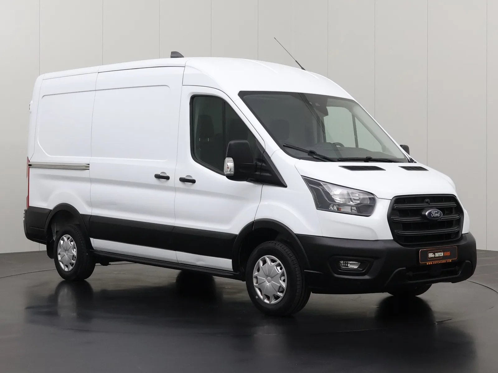 Ford Transit (2024) — foto 1