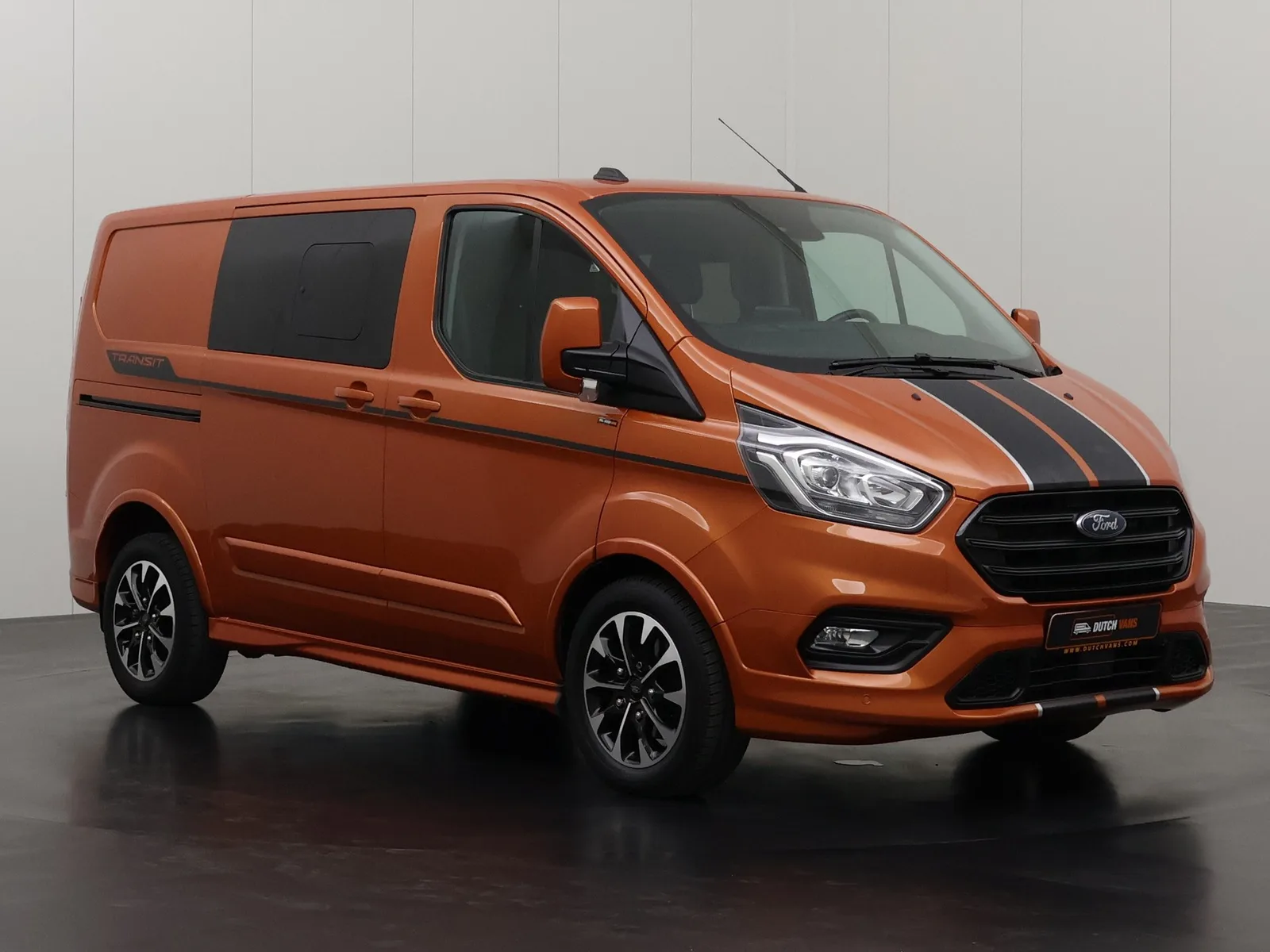 Ford Transit Custom (2023) — foto 1