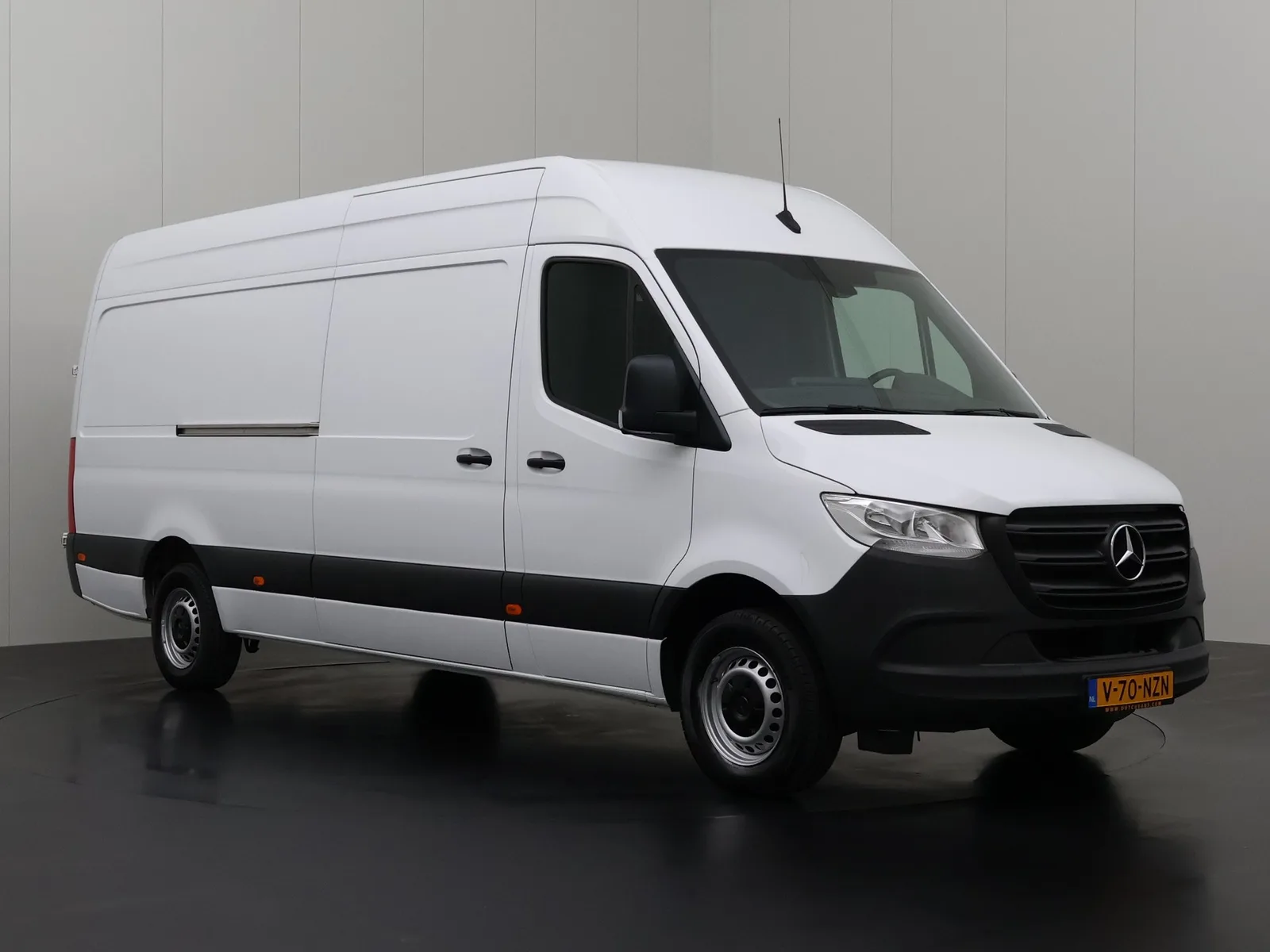 Mercedes-Benz Sprinter (2023) — foto 1