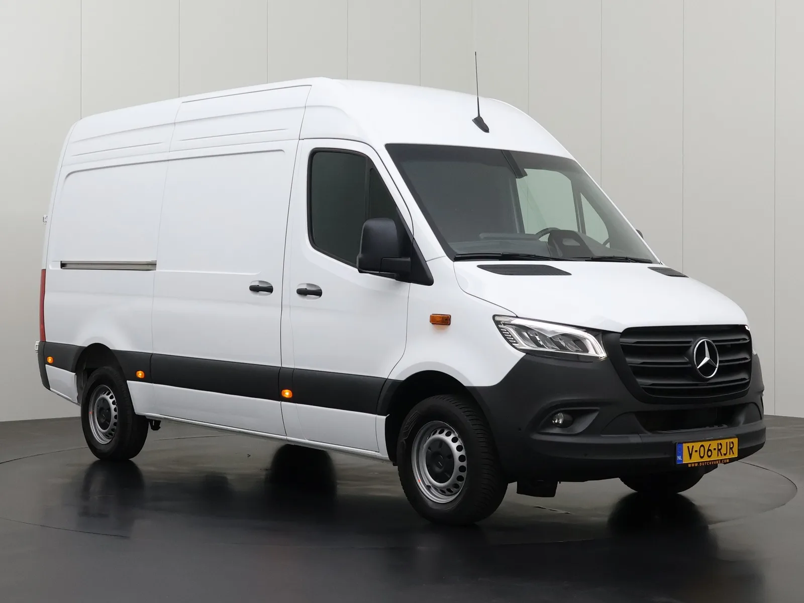 Mercedes-Benz Sprinter (2024) — foto 1