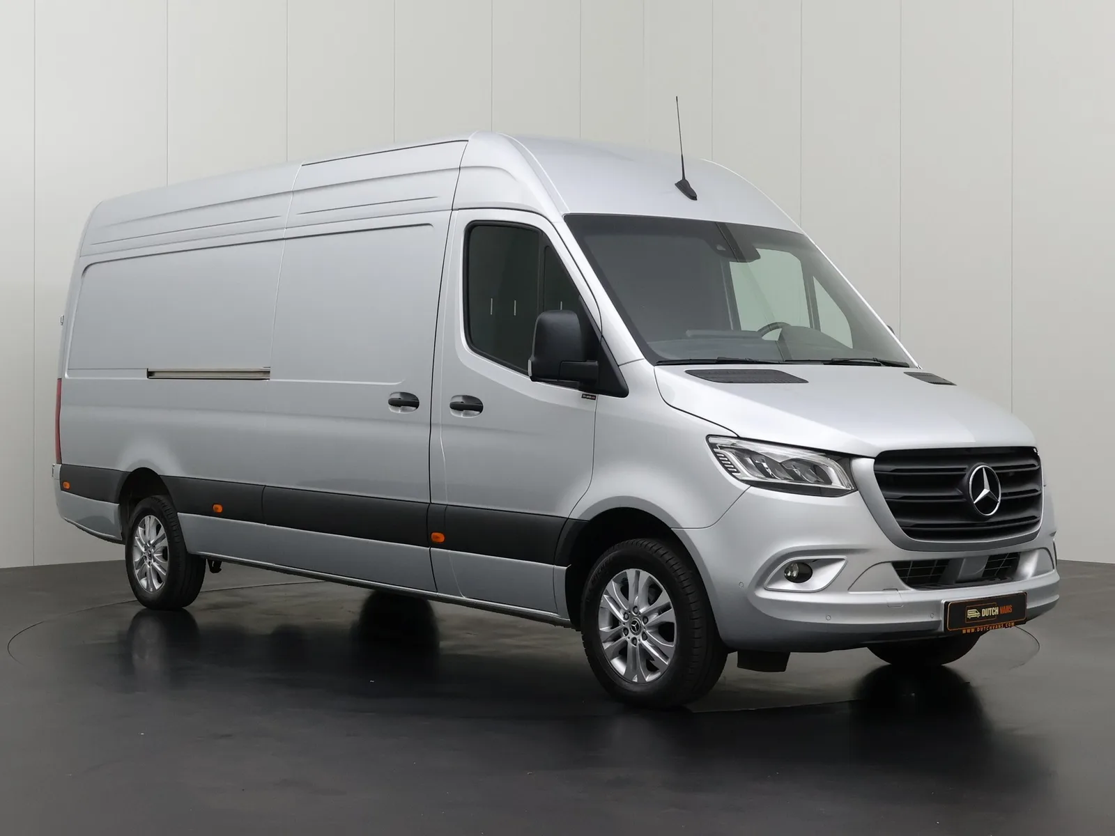 Mercedes-Benz Sprinter (2024) — foto 1