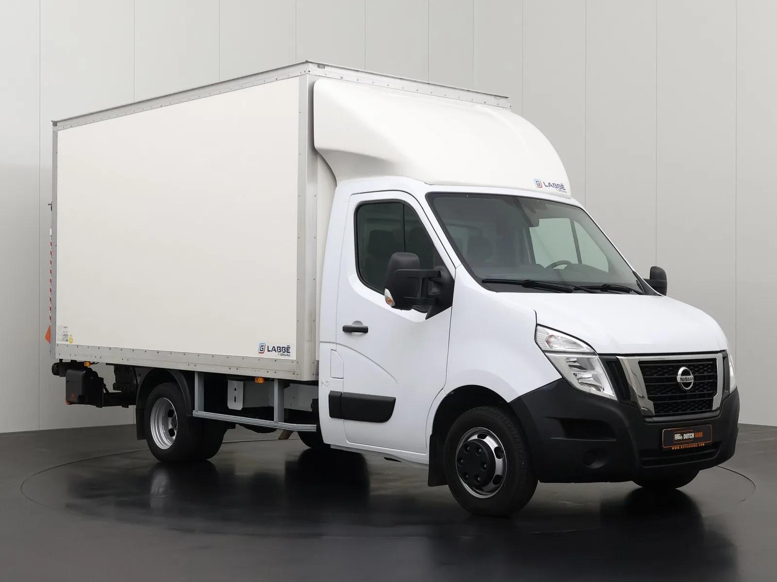 Nissan Interstar (2024) — foto 1