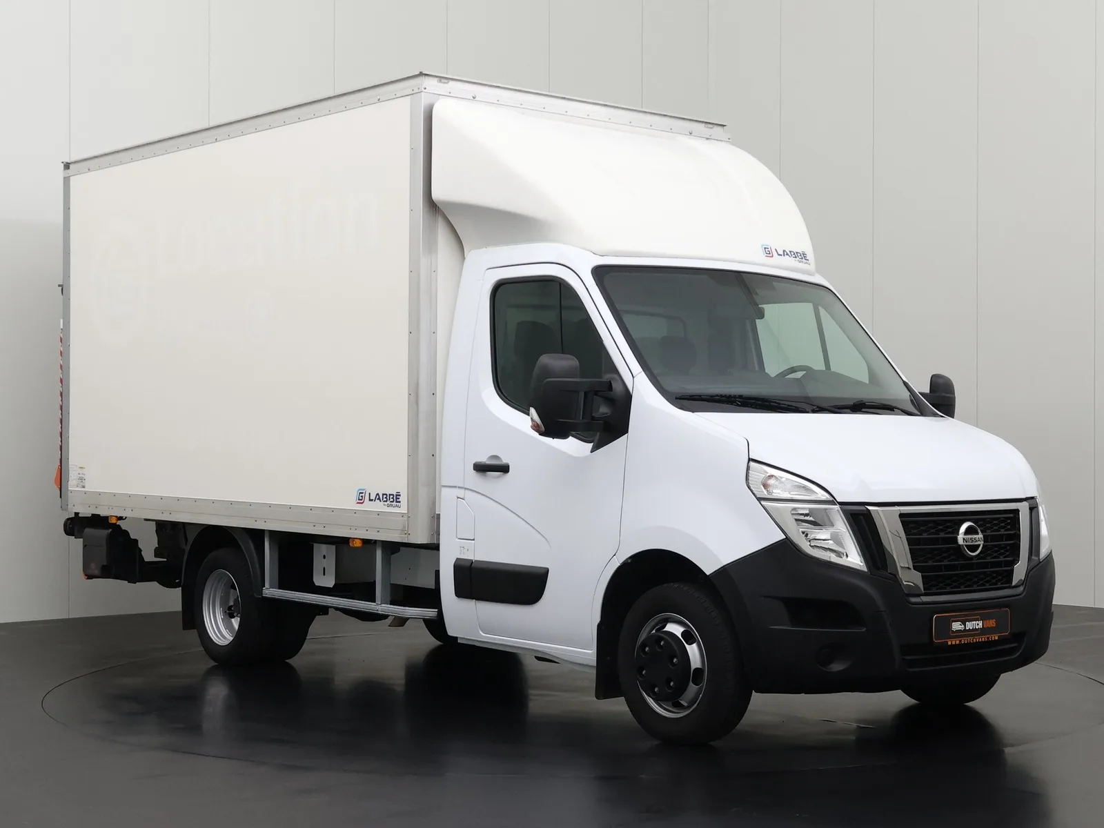 Nissan Interstar (2024) — foto 1