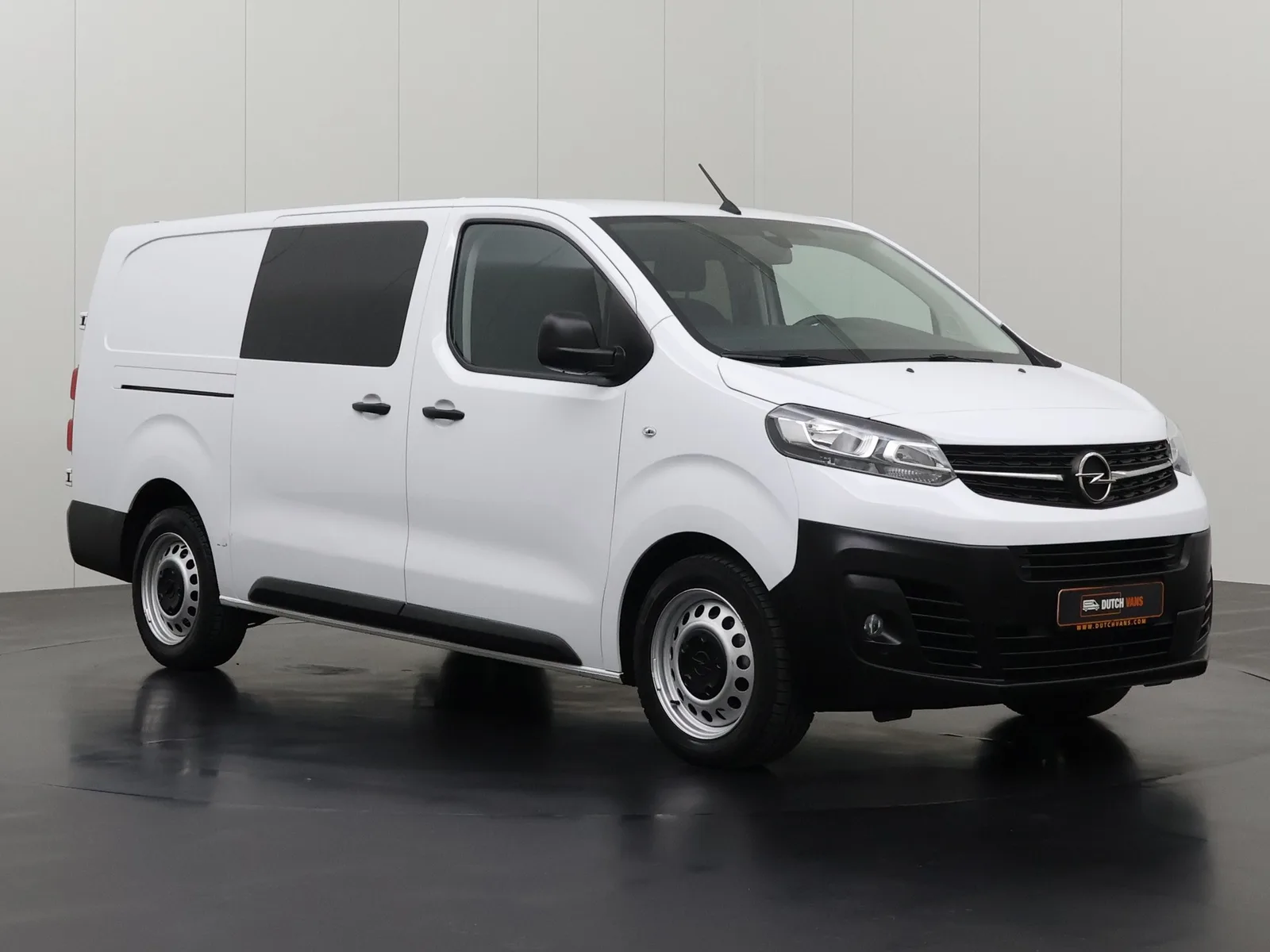 Opel Vivaro (2024) — foto 1