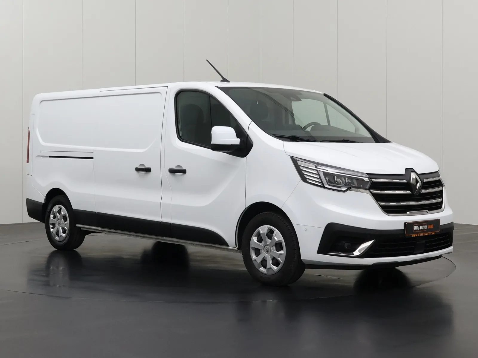 Renault Trafic (2023) — foto 1