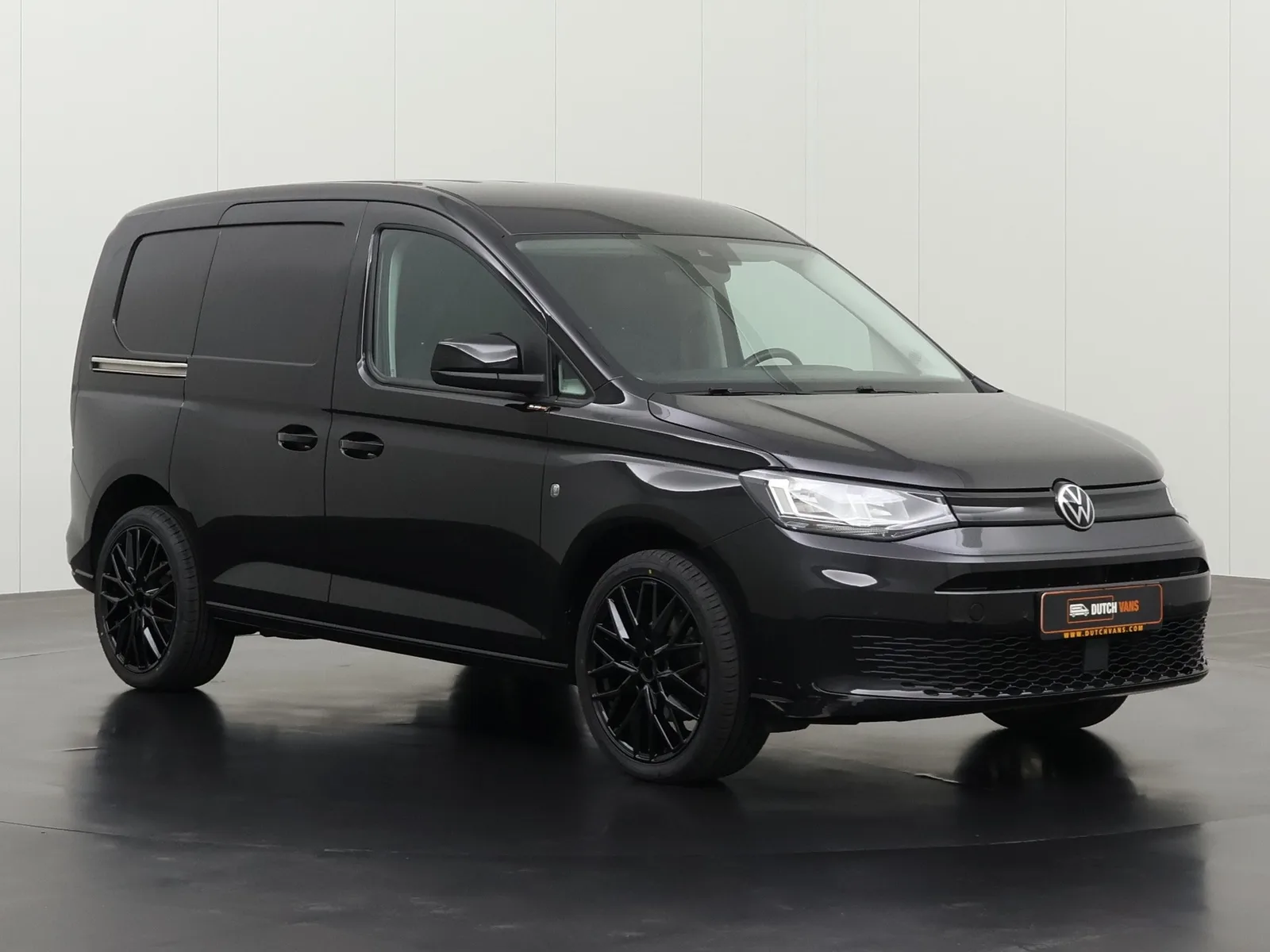 Volkswagen Caddy (2023) — foto 1
