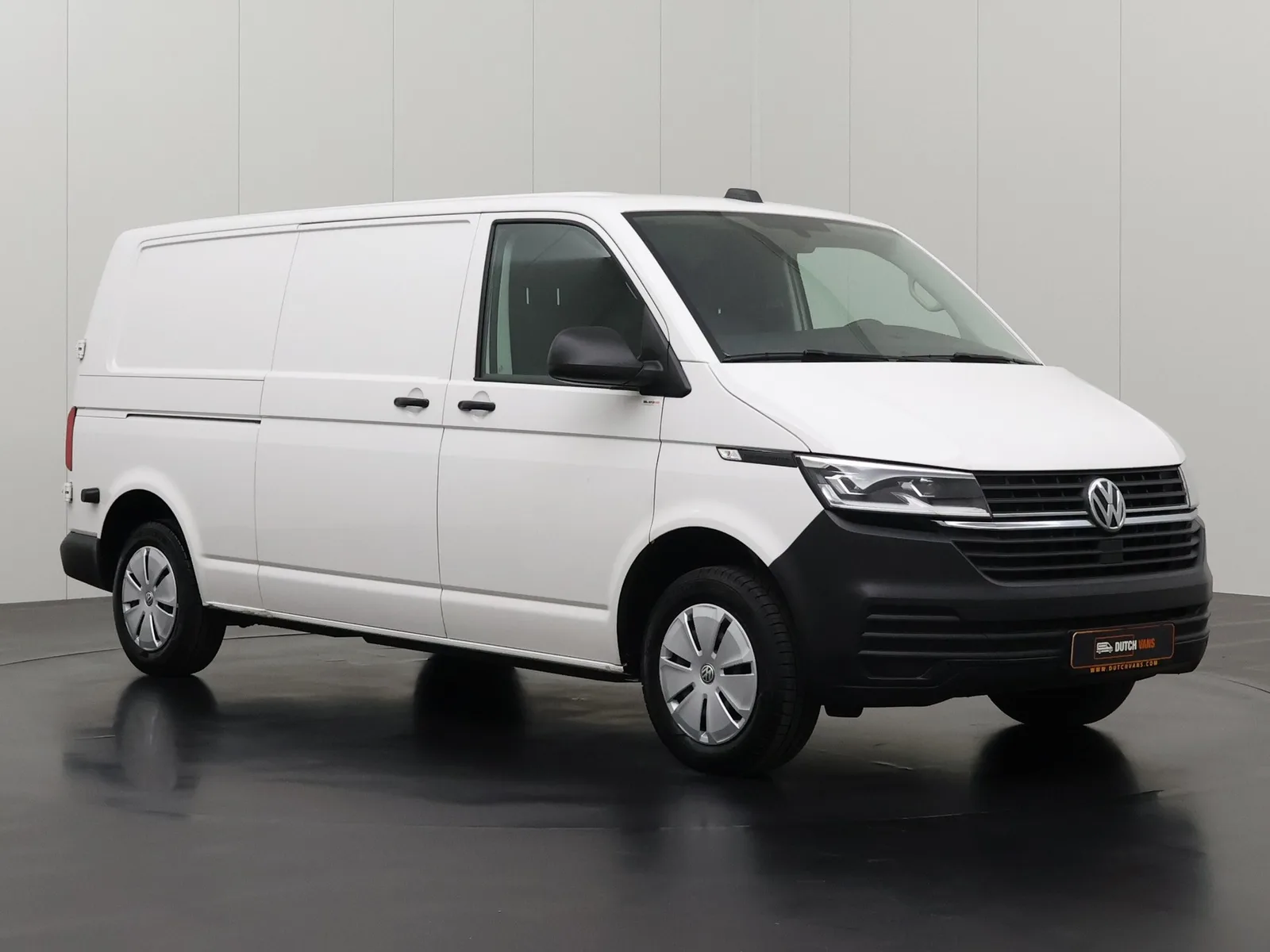Volkswagen Transporter (2023) — foto 1