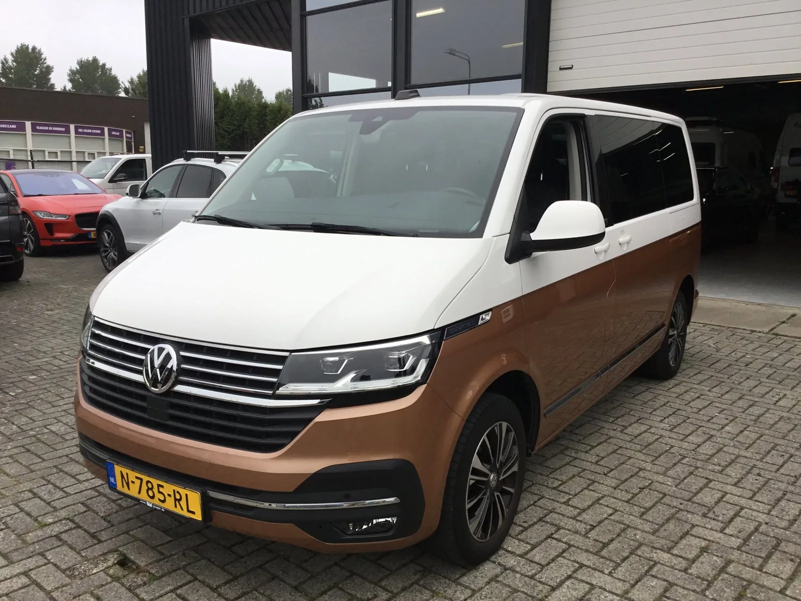 Volkswagen Transporter (2020) — foto 1