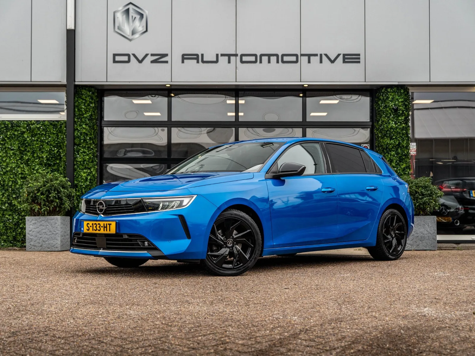 Opel Astra (2022) — foto 1
