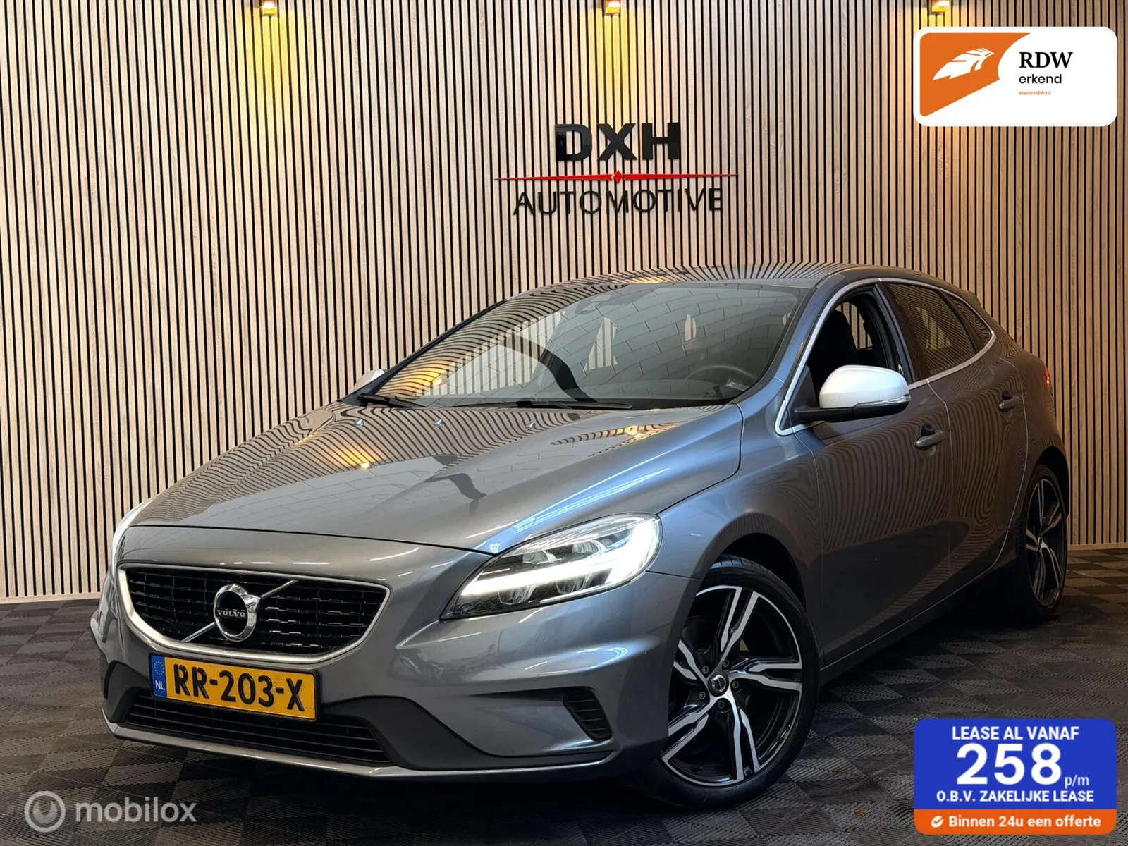 Volvo V40 (2018) — foto 1