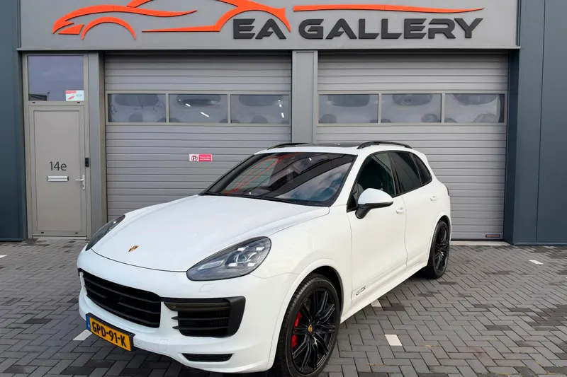 Porsche Cayenne (2015)