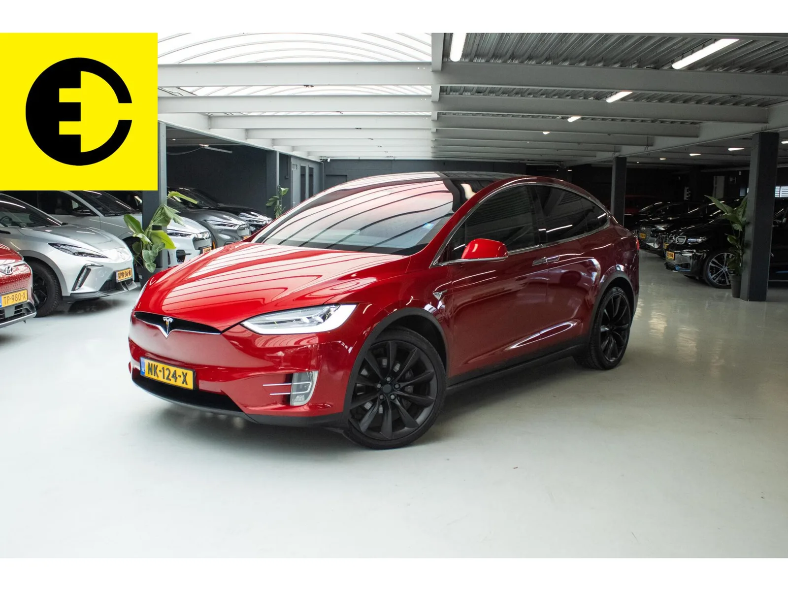 Tesla Model X (2017) — foto 1
