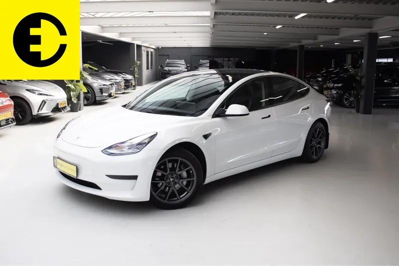 Tesla Model 3 (2021)