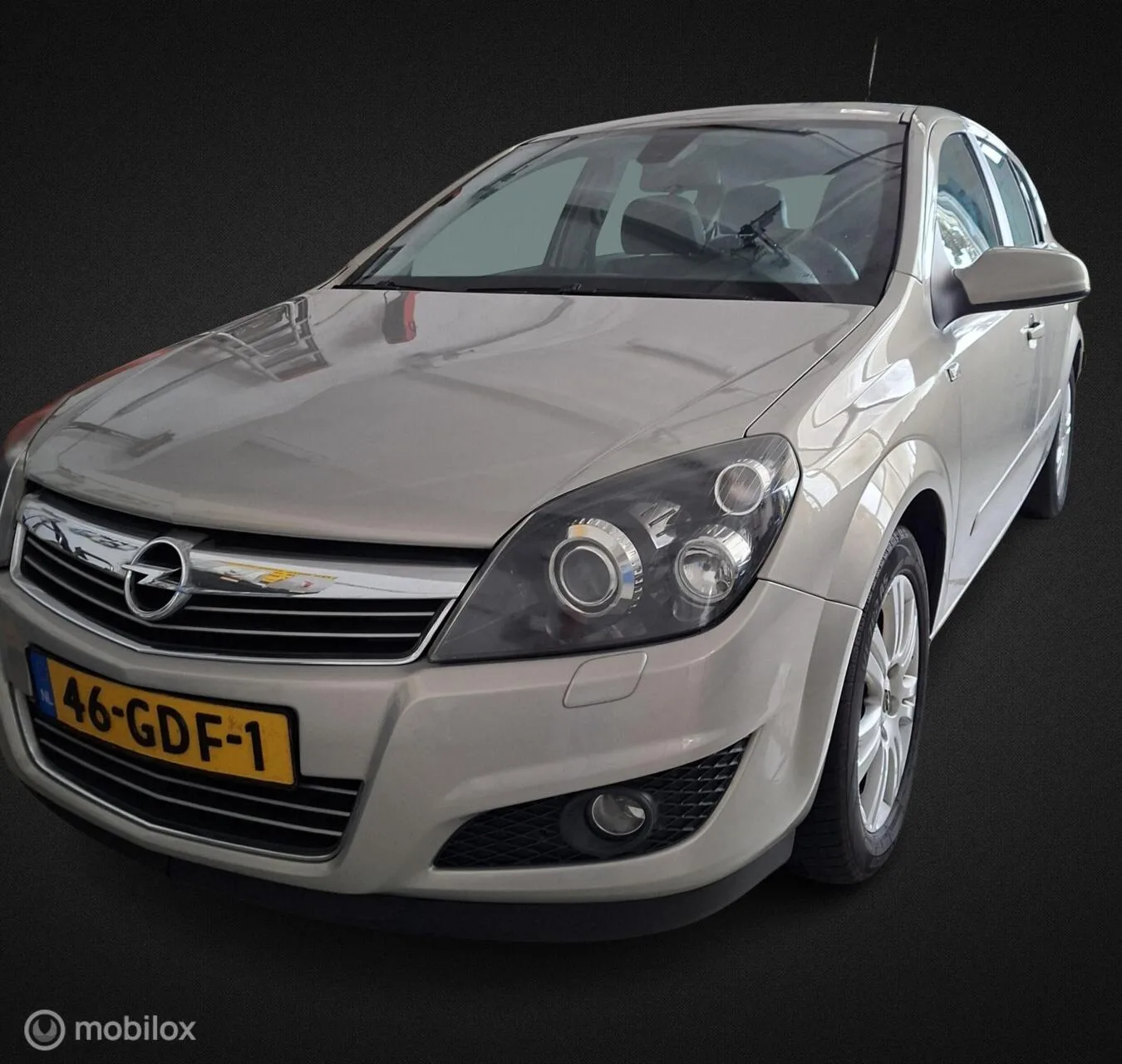 Opel Astra (2008) — foto 1
