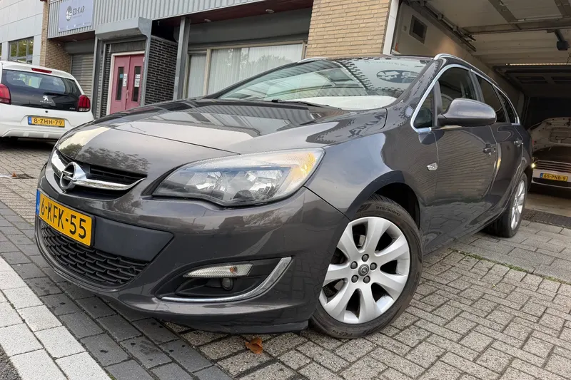 Opel Astra (2013)