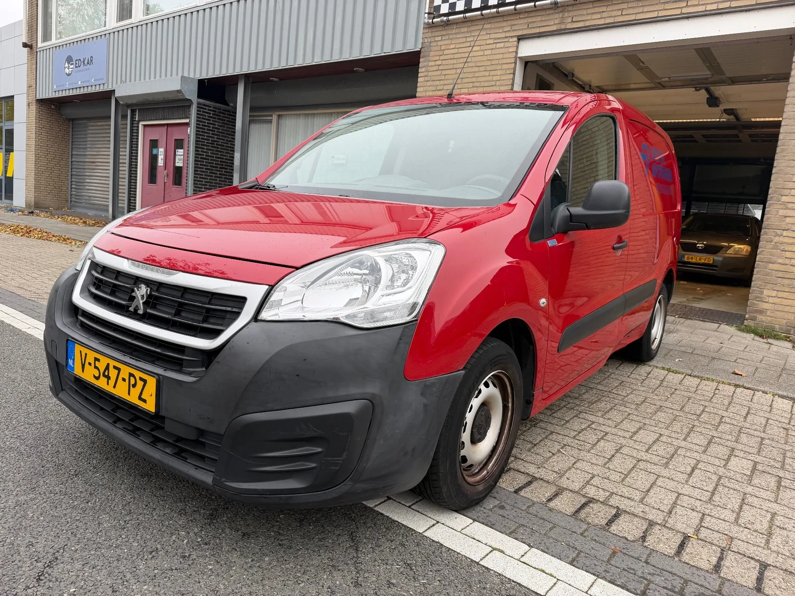 Peugeot Partner (2018) — foto 1