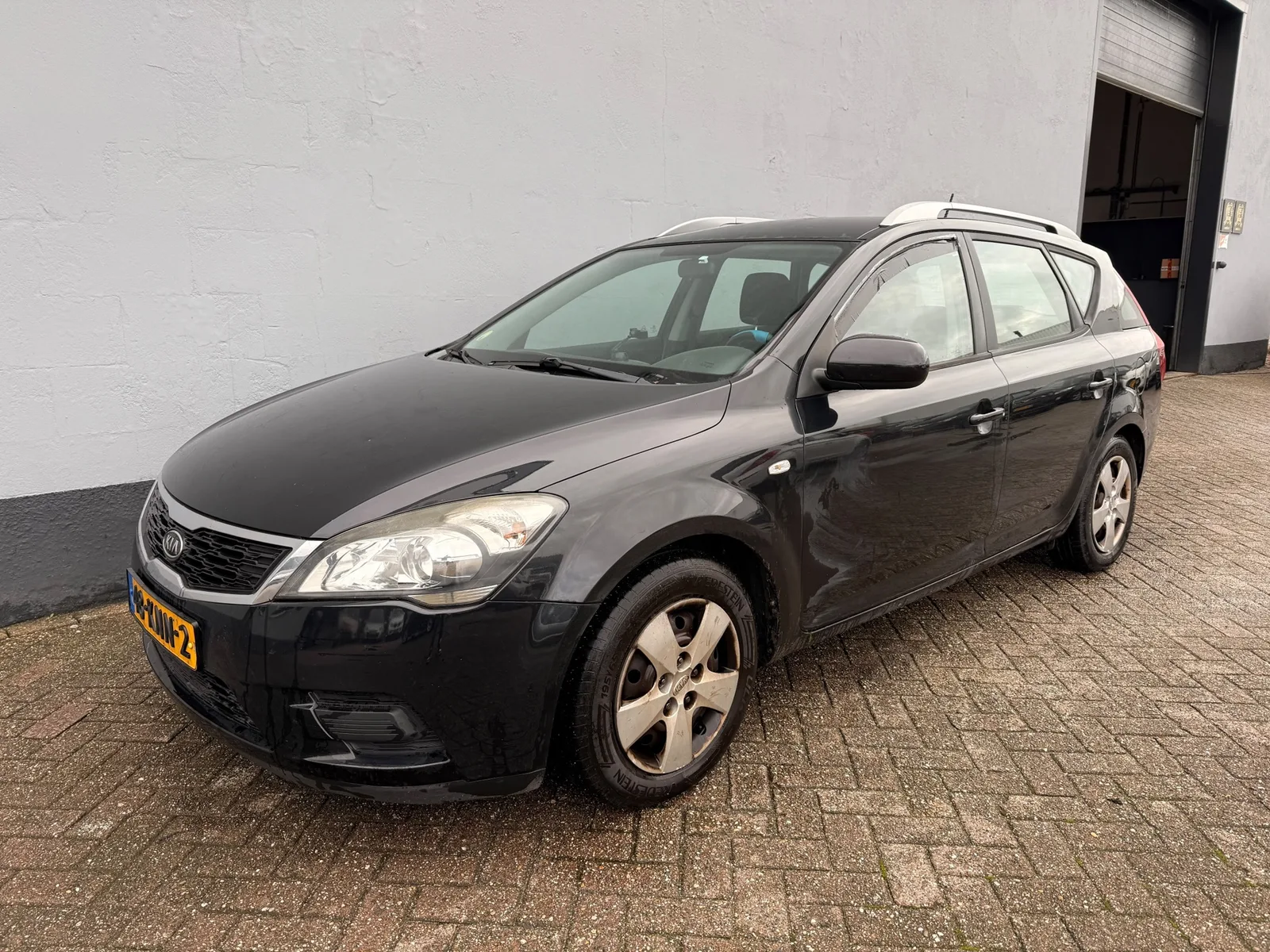 Kia Ceed (2010) — foto 1