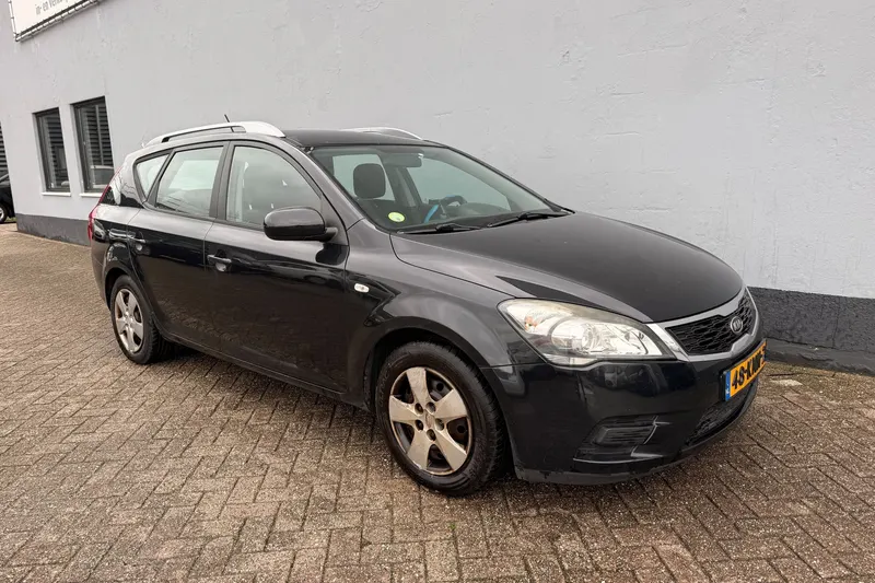 Kia Ceed (2010)