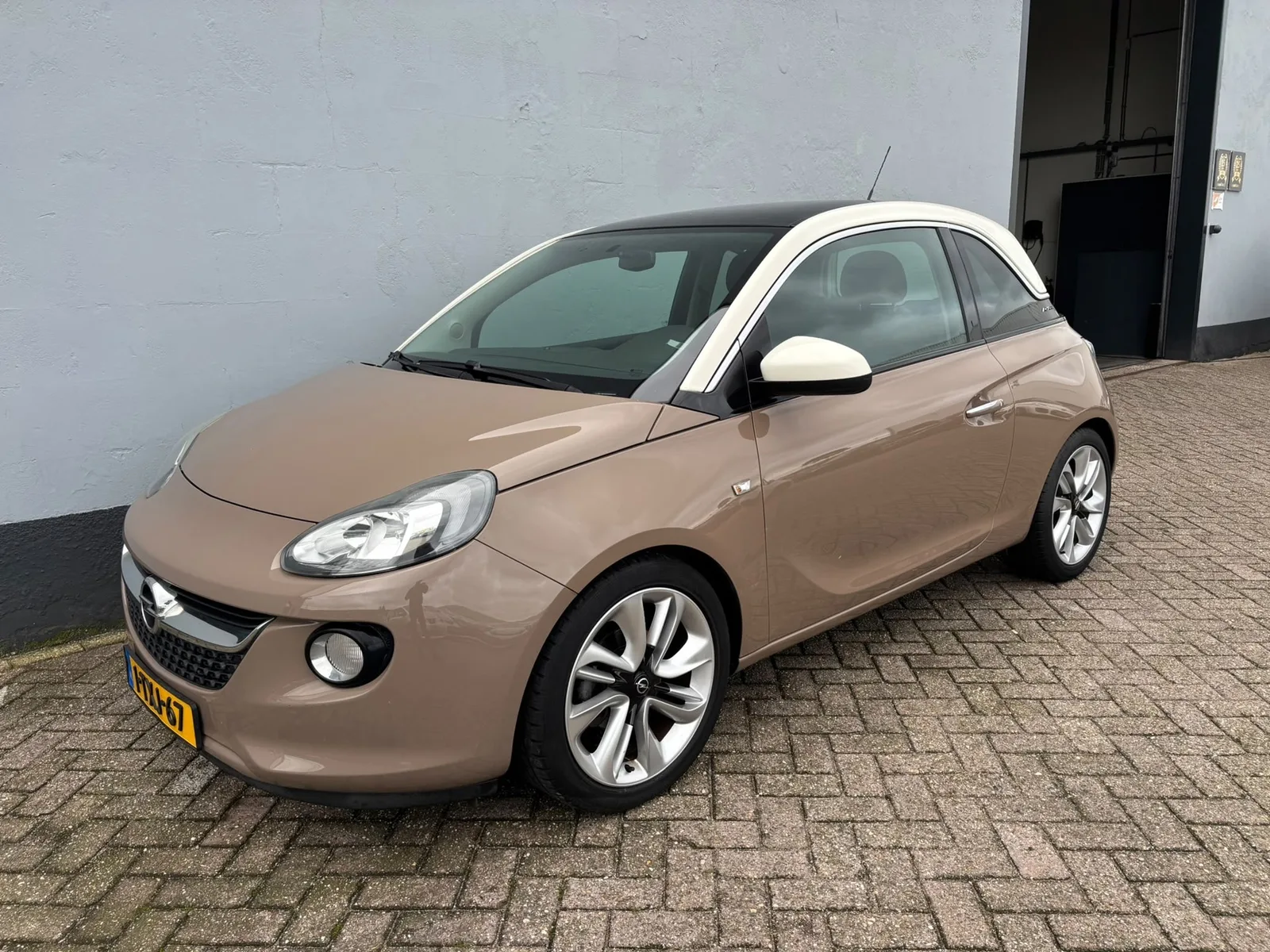 Opel Adam (2014) — foto 1