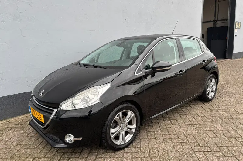 Peugeot 208 (2014)