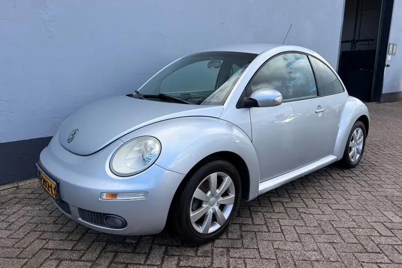 Volkswagen New Beetle (2008)
