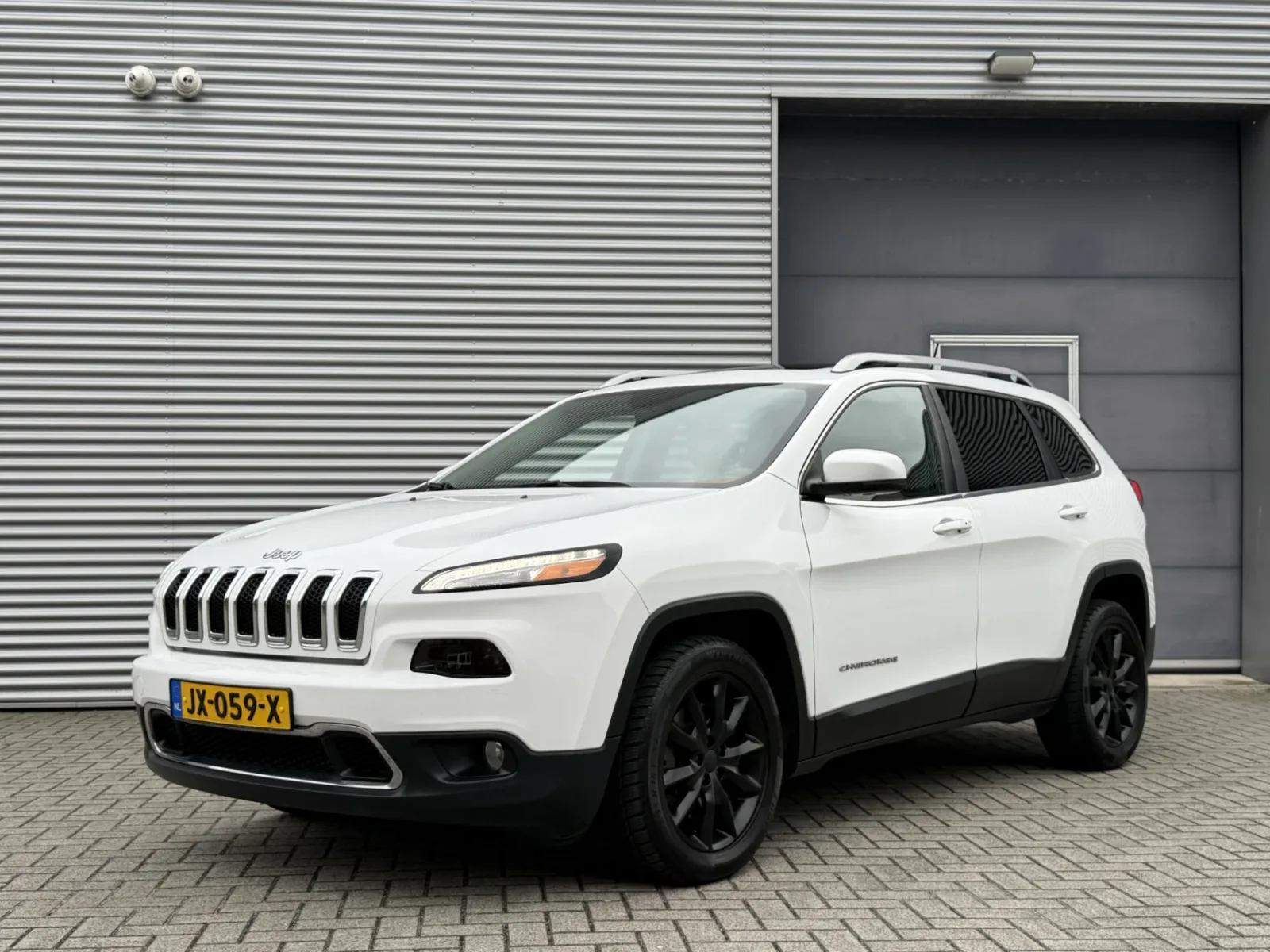 Jeep Cherokee (2015) — foto 1
