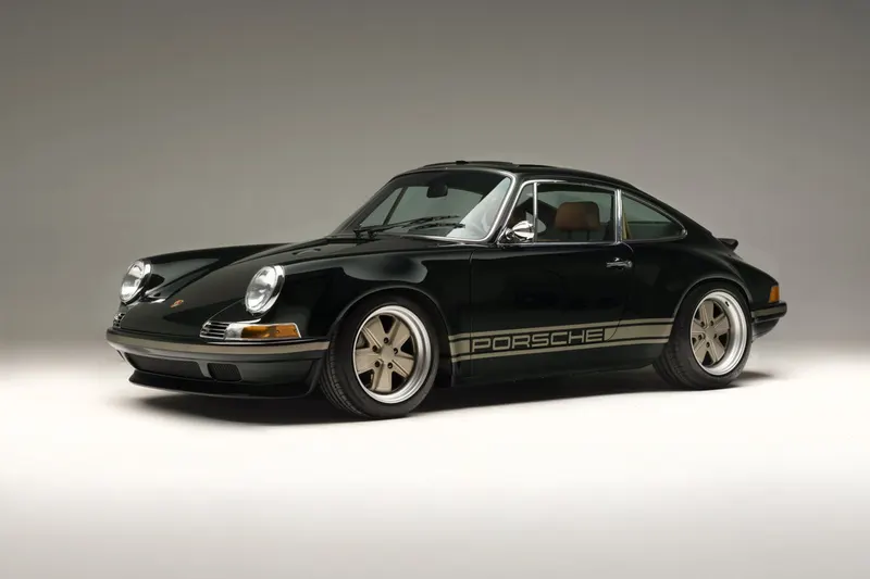 Porsche 911 (2025)