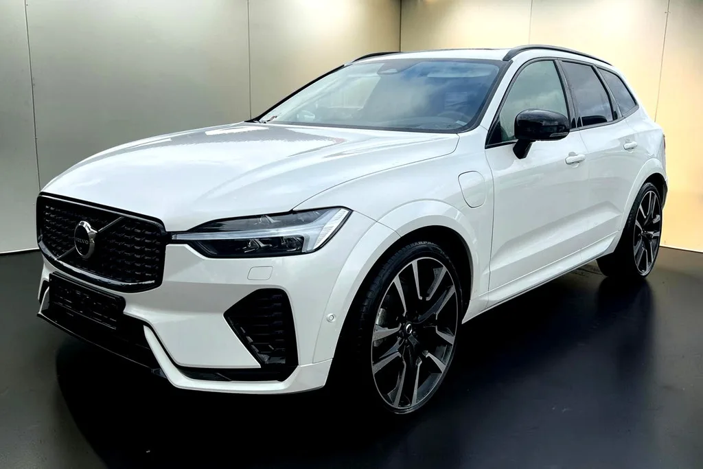 Volvo XC60 (2024) — foto 1