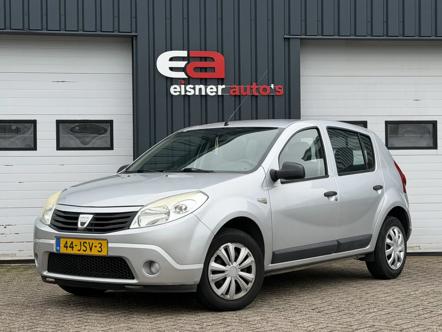 Dacia Sandero (2009) — foto 1